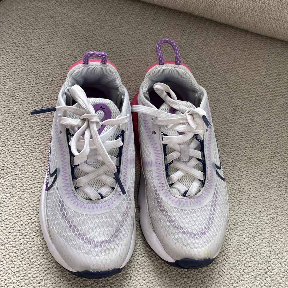Size 11 - Picture 2 of 3